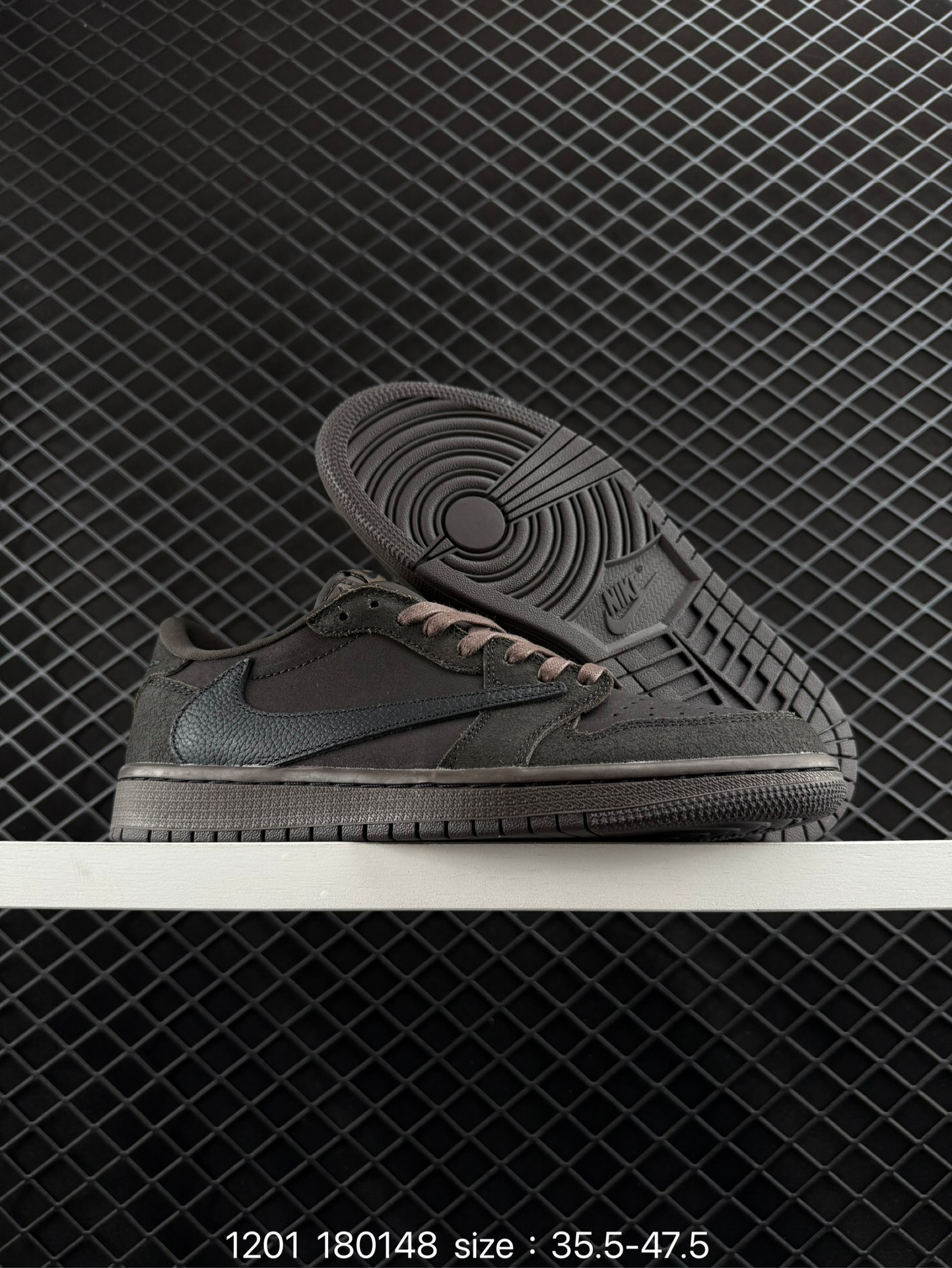 Travis Scott x Air Jordan 1 Low 